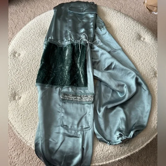 Anna Sui- NWT Teal Silk, Sequin and Velvet Cargo Pants - Picture 4 of 11